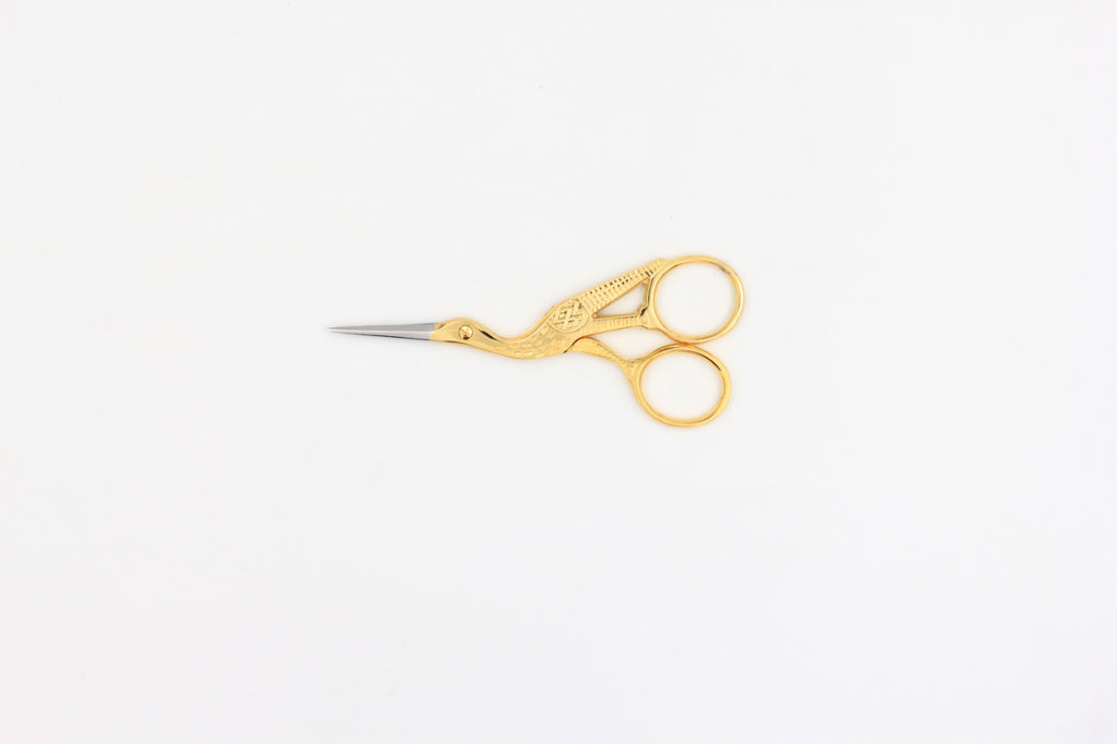 Professional Stork Cuticle Scissors – Precision 3.5” Gold-Plated Crane Embroidery Scissors for Nails, Hangnails & Cuticles – Ultra-Fine Curved Tip Stainless Steel Grooming Tool for Salon & Home Use